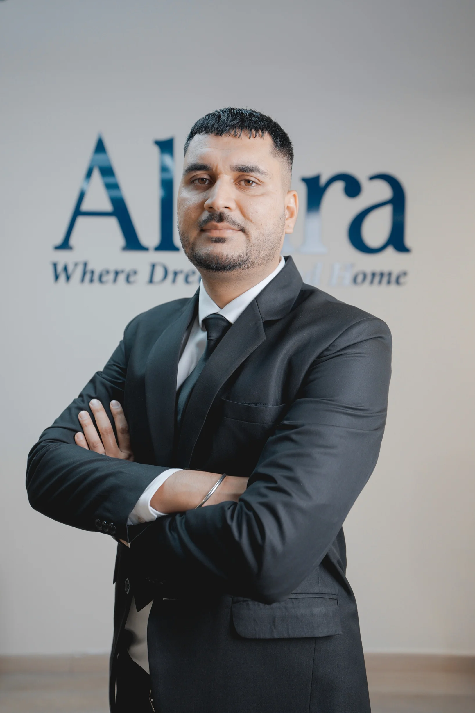 Rahul Keyley 
Sales Agent